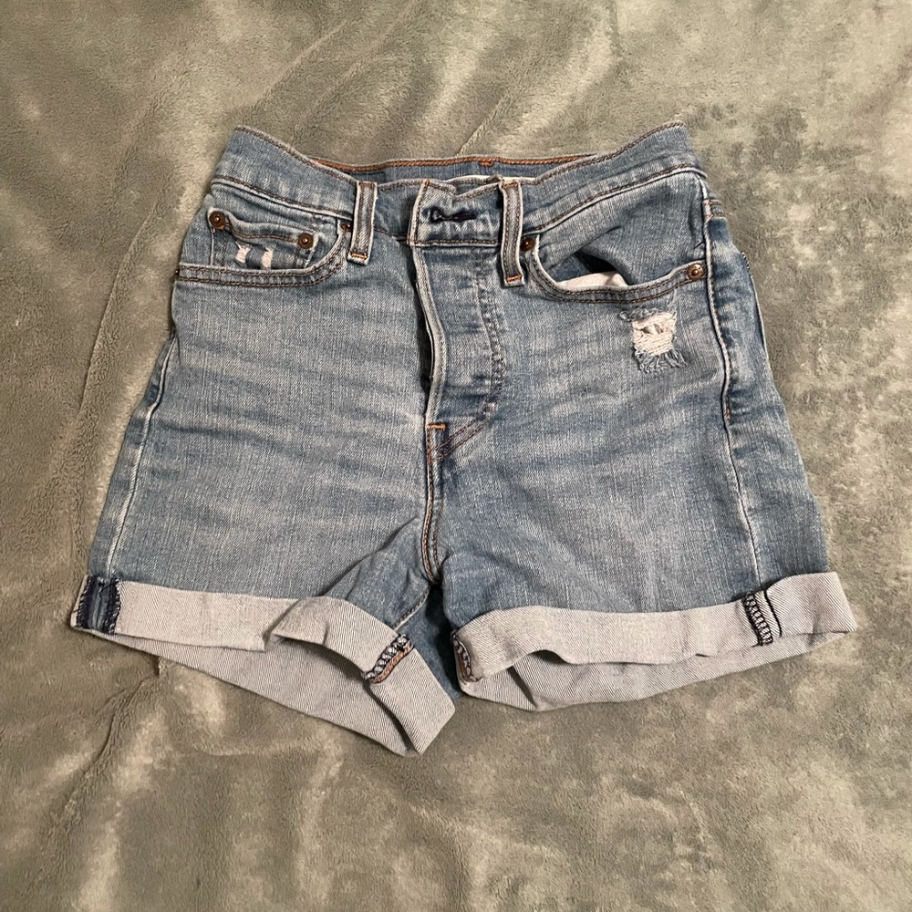 Levi’s - Picture 2 of 3
